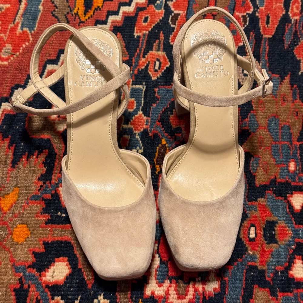 Vince Camuto Mirandova Heel sandals size 7.5